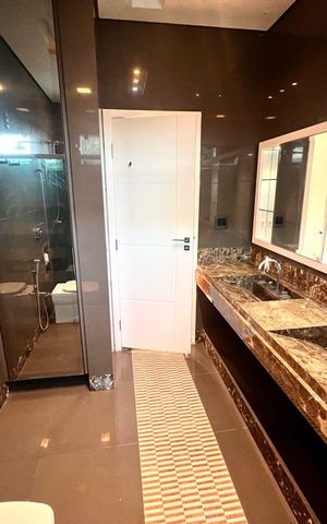 Casa para alugar com 1600m², 5 quartos e 7 vagas Casa para alugar com 1600m², 5 quartos e 7 vagasBanheiro da Suíte 3