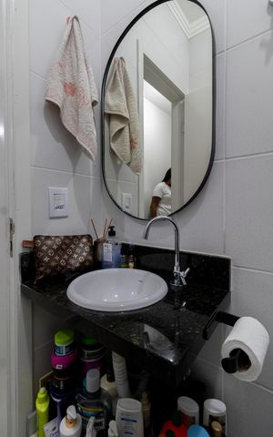 Casa de condomínio à venda com 52m², 2 quartos e 1 vaga Casa de condomínio à venda com 52m², 2 quartos e 1 vagaBanheiro