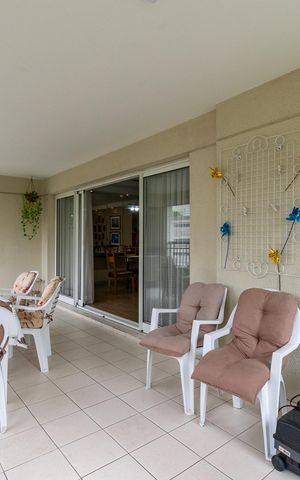 Apartamento à venda com 147m², 3 quartos e 2 vagas Apartamento à venda com 147m², 3 quartos e 2 vagasVaranda