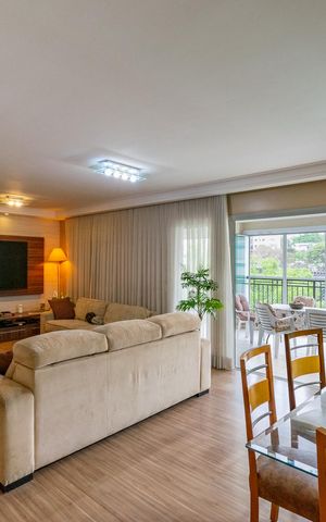 Apartamento à venda com 147m², 3 quartos e 2 vagas Apartamento à venda com 147m², 3 quartos e 2 vagasSala