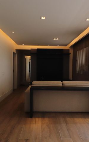 Apartamento à venda com 105m², 2 quartos e 2 vagasSala