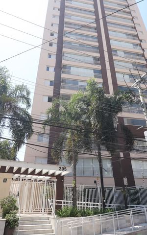 Apartamento à venda com 105m², 2 quartos e 2 vagasFachada