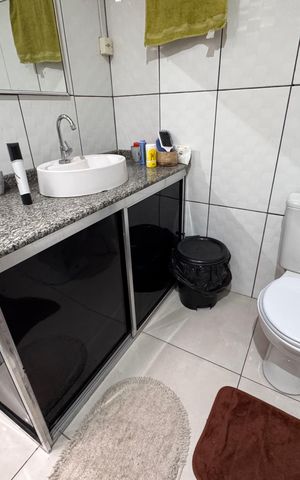 Casa à venda com 110m², 3 quartos e 2 vagasBanheiro