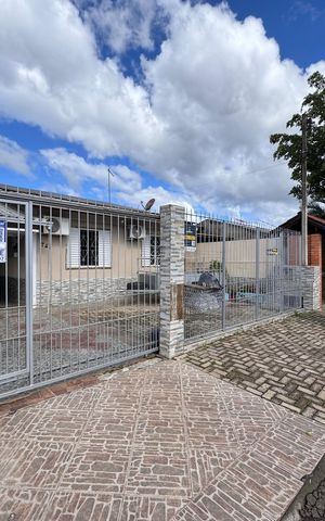 Casa à venda com 110m², 3 quartos e 2 vagasFachada