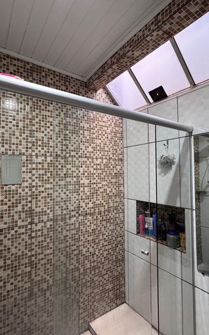 Casa à venda com 110m², 3 quartos e 2 vagasBanheiro
