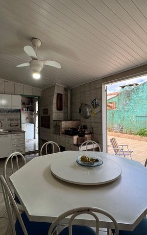 Casa à venda com 110m², 3 quartos e 2 vagasCozinha