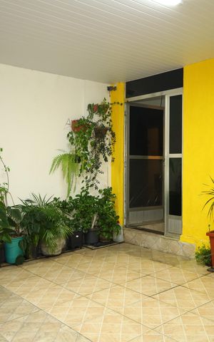 Casa à venda com 200m², 3 quartos e 2 vagasGaragem