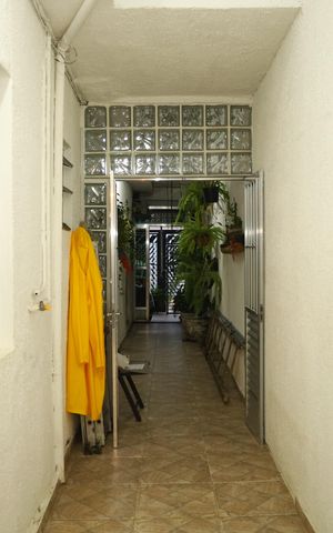 Casa à venda com 200m², 3 quartos e 2 vagasCorredor