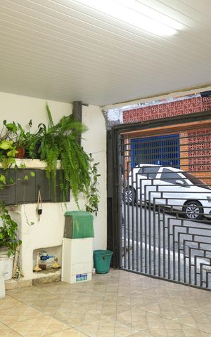 Casa à venda com 200m², 3 quartos e 2 vagasGaragem