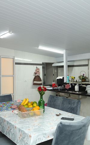 Casa à venda com 200m², 3 quartos e 2 vagasCozinha