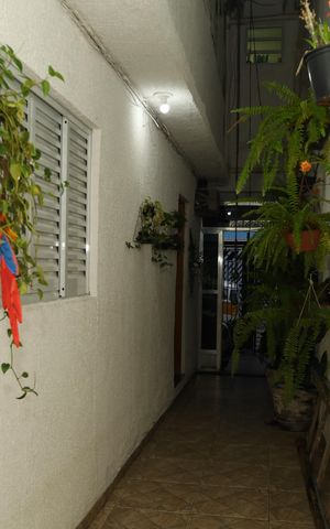 Casa à venda com 200m², 3 quartos e 2 vagasCorredor