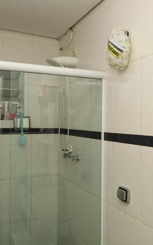 Casa à venda com 200m², 3 quartos e 2 vagasBanheiro 1