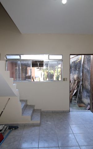 Casa para alugar com 135m², 2 quartos e 3 vagasSala