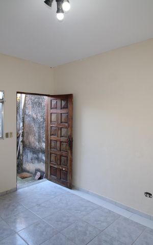 Casa para alugar com 135m², 2 quartos e 3 vagasSala
