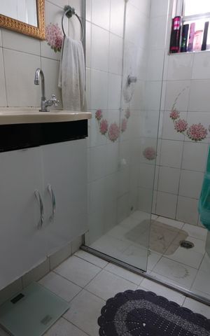 Casa à venda com 120m², 2 quartos e 2 vagasBanheiro 1
