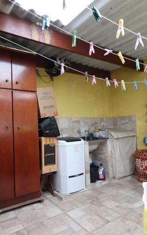 Casa à venda com 120m², 2 quartos e 2 vagasLavanderia