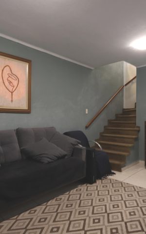 Casa à venda com 120m², 2 quartos e 2 vagas Casa à venda com 120m², 2 quartos e 2 vagasSala