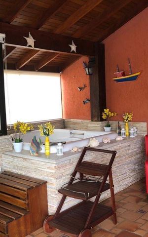 Casa à venda com 386m², 5 quartos e 5 vagasÁrea Externa