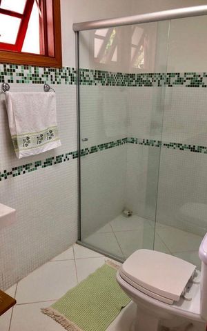 Casa à venda com 386m², 5 quartos e 5 vagasBanheiro
