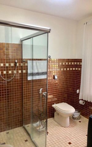 Casa à venda com 386m², 5 quartos e 5 vagasBanheiro