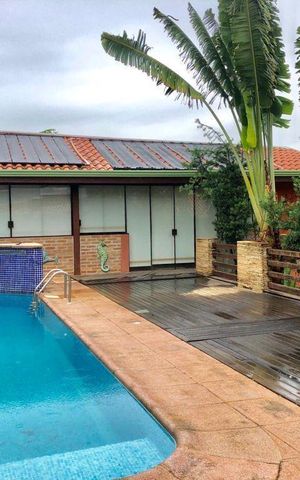 Casa à venda com 386m², 5 quartos e 5 vagasÁrea Externa