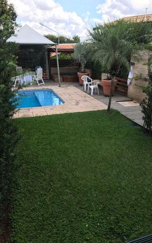 Casa à venda com 386m², 5 quartos e 5 vagasÁrea Externa