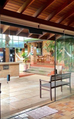 Casa à venda com 386m², 5 quartos e 5 vagasÁrea Externa