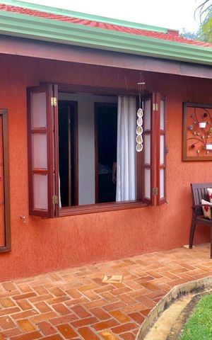 Casa à venda com 386m², 5 quartos e 5 vagasÁrea Externa