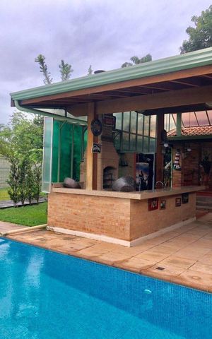 Casa à venda com 386m², 5 quartos e 5 vagasÁrea Externa