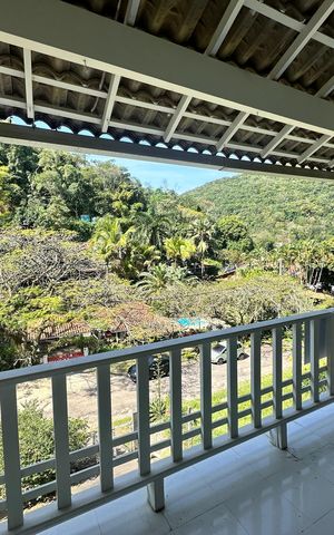Casa à venda com 173m², 3 quartos e sem vaga