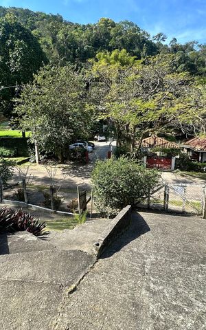 Casa à venda com 173m², 3 quartos e sem vaga
