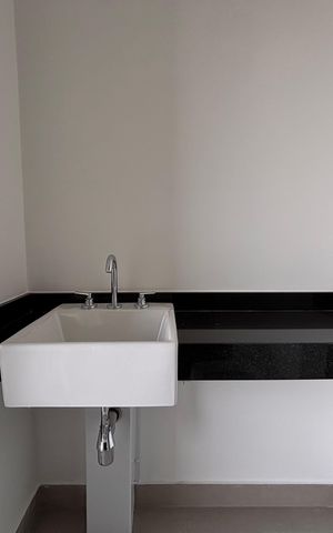 Studio à venda com 33m², 1 quarto e sem vaga Studio à venda com 33m², 1 quarto e sem vagaBanheiro