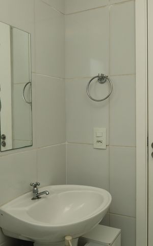 Apartamento à venda com 53m², 2 quartos e 1 vagaBanheiro 2