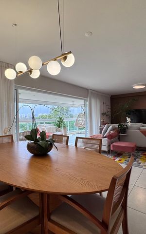 Apartamento para alugar com 227m², 3 quartos e 2 vagas Apartamento para alugar com 227m², 3 quartos e 2 vagasSala