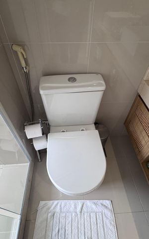 Apartamento para alugar com 227m², 3 quartos e 2 vagas Apartamento para alugar com 227m², 3 quartos e 2 vagasBanheiro da Suíte 1