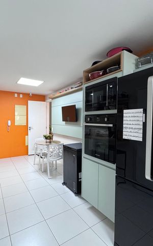 Apartamento para alugar com 227m², 3 quartos e 2 vagas Apartamento para alugar com 227m², 3 quartos e 2 vagasCozinha