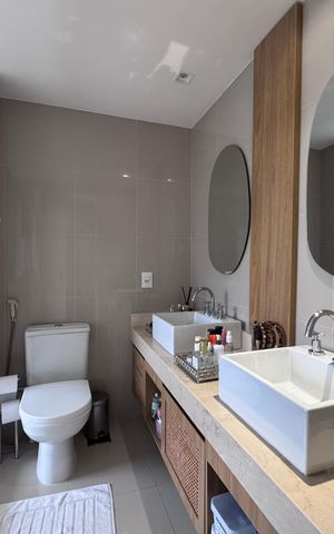 Apartamento para alugar com 227m², 3 quartos e 2 vagas Apartamento para alugar com 227m², 3 quartos e 2 vagasBanheiro da Suíte 1