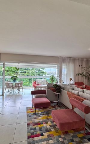 Apartamento para alugar com 227m², 3 quartos e 2 vagas Apartamento para alugar com 227m², 3 quartos e 2 vagasSala