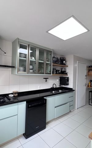 Apartamento para alugar com 227m², 3 quartos e 2 vagas Apartamento para alugar com 227m², 3 quartos e 2 vagasCozinha