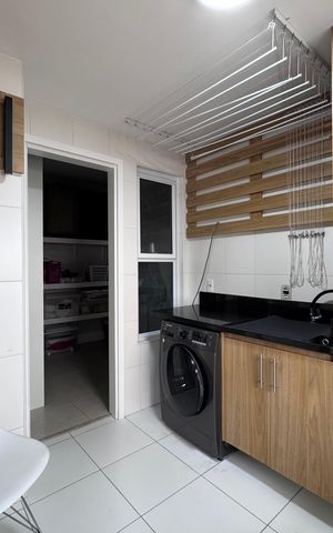 Apartamento para alugar com 227m², 3 quartos e 2 vagas Apartamento para alugar com 227m², 3 quartos e 2 vagasÁrea de Serviço