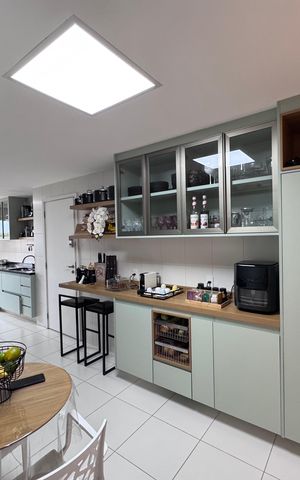 Apartamento para alugar com 227m², 3 quartos e 2 vagas Apartamento para alugar com 227m², 3 quartos e 2 vagasCozinha