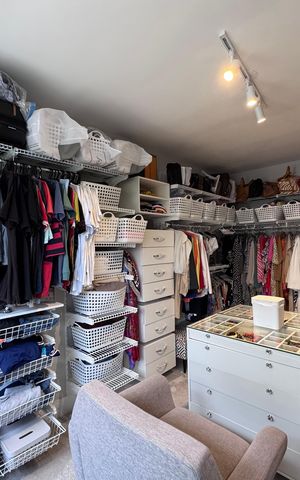 Apartamento para alugar com 227m², 3 quartos e 2 vagas Apartamento para alugar com 227m², 3 quartos e 2 vagasCloset da suíte 1