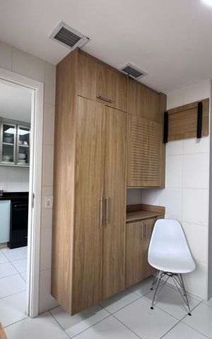 Apartamento para alugar com 227m², 3 quartos e 2 vagas Apartamento para alugar com 227m², 3 quartos e 2 vagasÁrea de Serviço