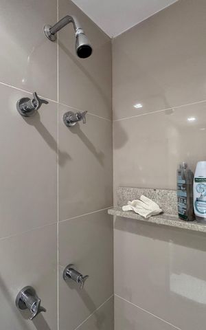 Apartamento para alugar com 227m², 3 quartos e 2 vagas Apartamento para alugar com 227m², 3 quartos e 2 vagasBanheiro Social