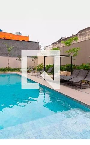 Studio para alugar com 26m², 1 quarto e sem vaga Studio para alugar com 26m², 1 quarto e sem vagaÁrea comum - Piscina