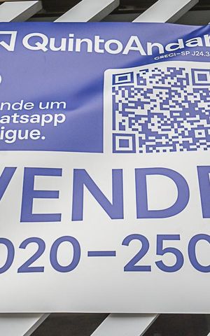 Casa à venda com 224m², 4 quartos e 2 vagas Casa à venda com 224m², 4 quartos e 2 vagasPlaca