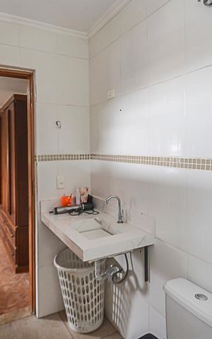 Casa à venda com 224m², 4 quartos e 2 vagas Casa à venda com 224m², 4 quartos e 2 vagasBanheiro da Suíte 2