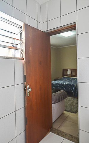 Casa à venda com 224m², 4 quartos e 2 vagas Casa à venda com 224m², 4 quartos e 2 vagasBanheiro da Suíte