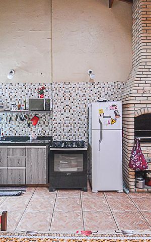 Casa à venda com 224m², 4 quartos e 2 vagas Casa à venda com 224m², 4 quartos e 2 vagasChurrasqueira