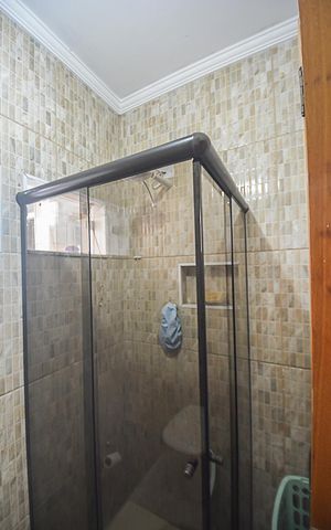 Casa à venda com 224m², 4 quartos e 2 vagas Casa à venda com 224m², 4 quartos e 2 vagasBanheiro 2